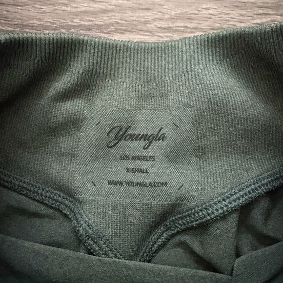 YoungLA Workout Set - Picture 6 of 7